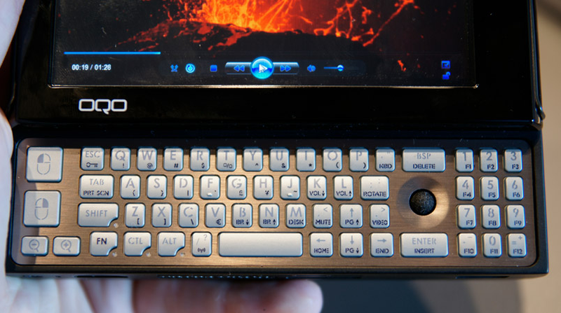 Illustration for article titled OQO Model 2+ Is +10 Awesome: OLED Touchscreen, Global 3G and Speed UP